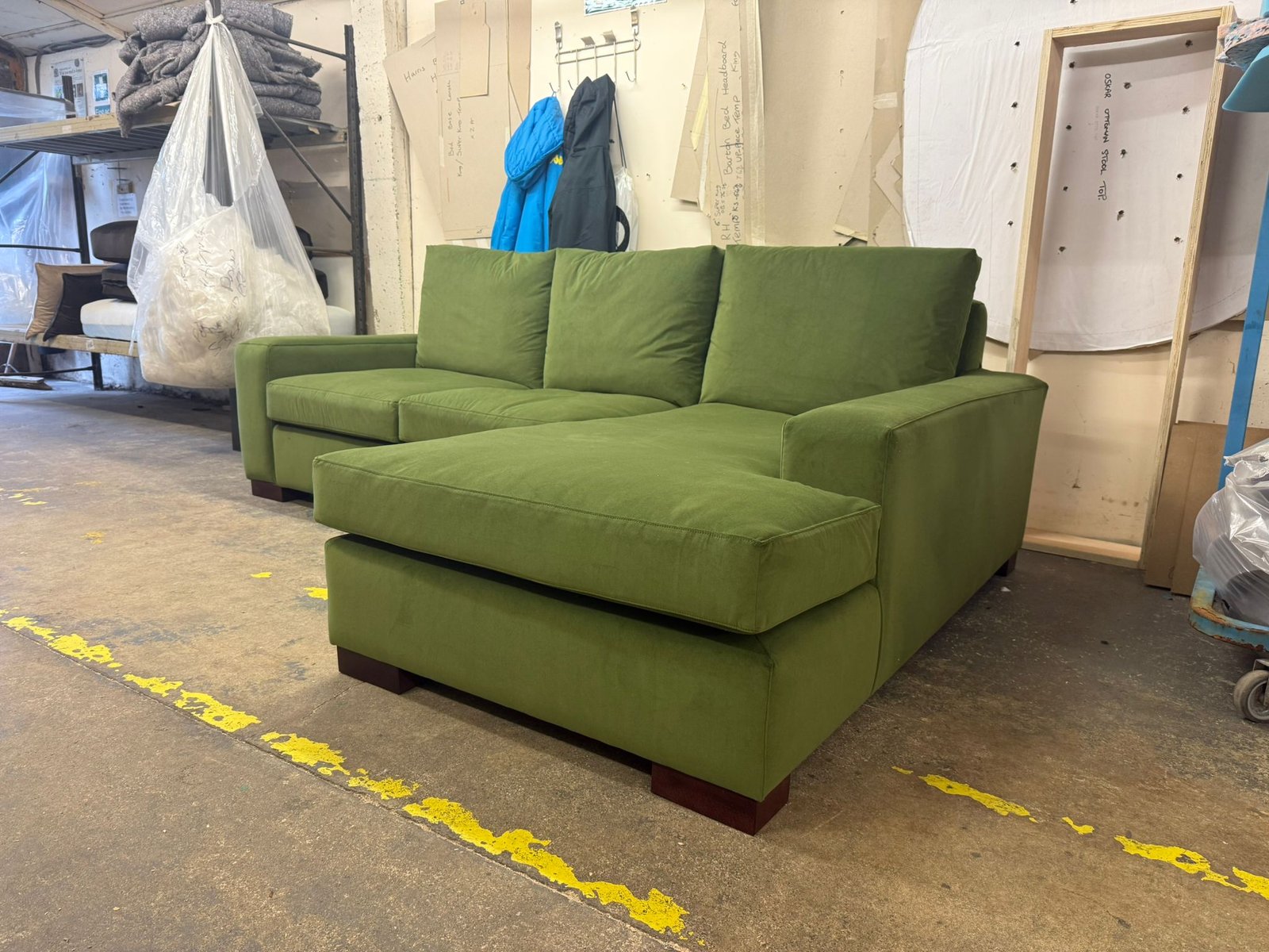 REFURBISHED Zara corner sofa in passione olive velvet - Image 2