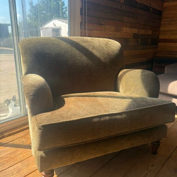 Whitechapel chairs in Avellino Hunter